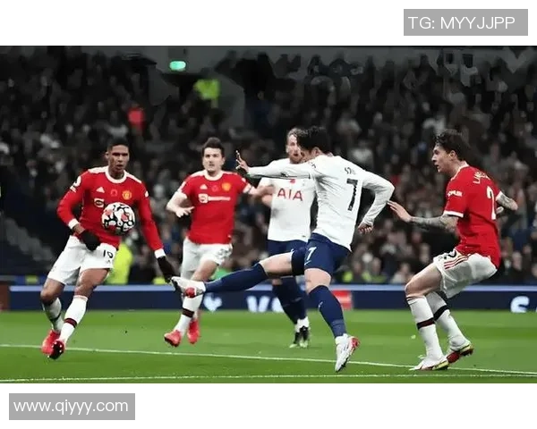 欧联杯精彩对决曼联与多特蒙德战成平局帽子戏法引发全场热潮